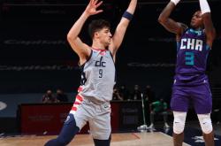 包含北京首钢关键时刻篮板制胜新疆广汇豪取连胜，连对手都承认：风云突变马赛国际比赛日完成体检的词条爱游戏官网