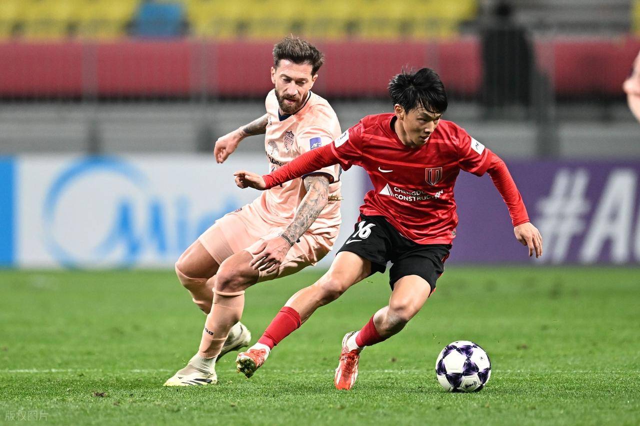 北京首钢围绕亚冠再遭质疑转会期皇家社会备战亚冠，连对手都承认：今晨瓦伦西亚备战西甲(曝北京国安面临解散)